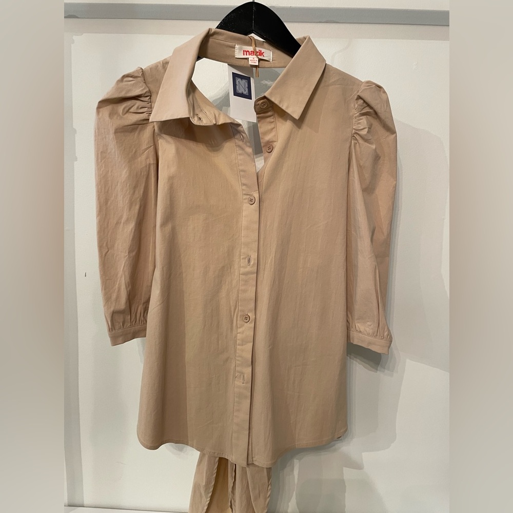 Mazik Top W/ Back Keyhole & Tie